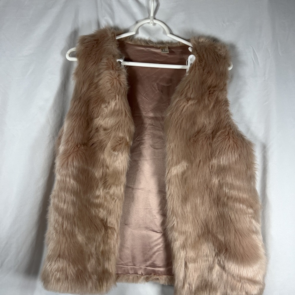 Women's Soft Pink Faux Fur Sleeveless Vest Size Medium M